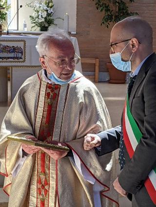 Folignano - Comunità in lutto, addio a don Franco Petrucci